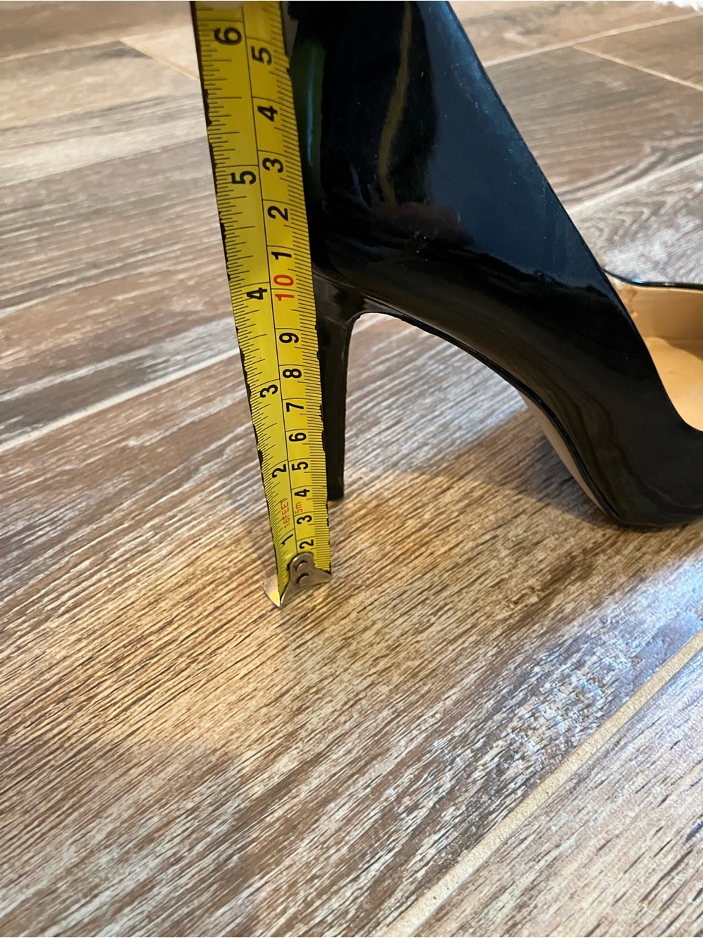 Jessica Simpson Black Patent Pointed Pumps with Low Heel - Picture 2 of 4